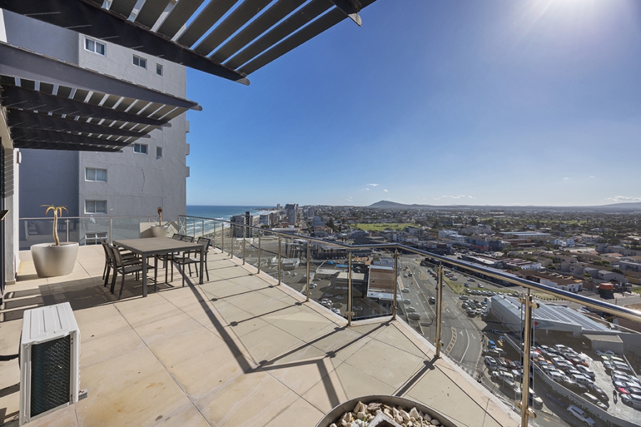 3 Bedroom Property for Sale in Bloubergstrand Western Cape